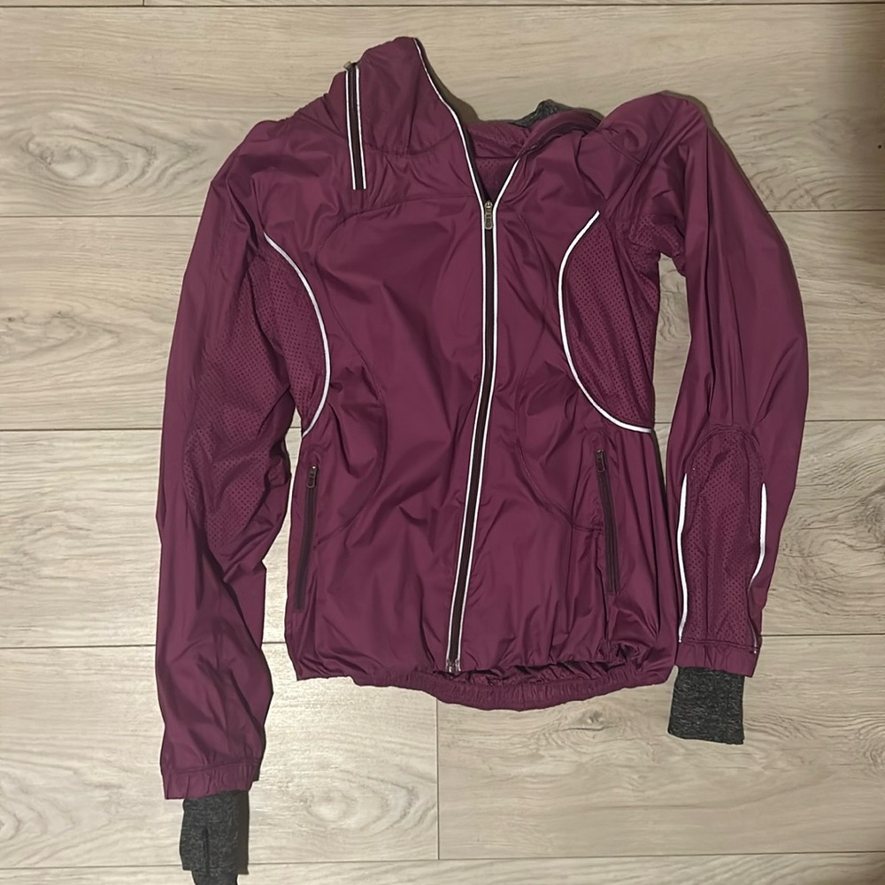 Lululemon windbreaker jacket